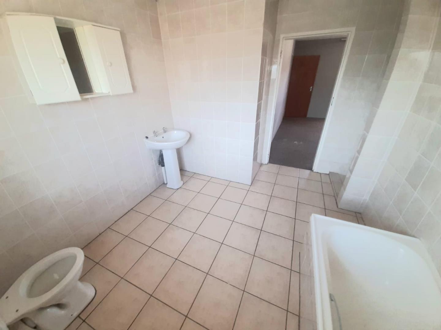 606284_PHOTO-2022-11-26-18-23-07